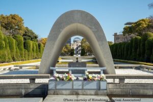 Full Day Hiroshima and Miyajima Bus Tour from Hiroshima - Miyajima and Itsukushima Shrine: torii moments and an hour that moves