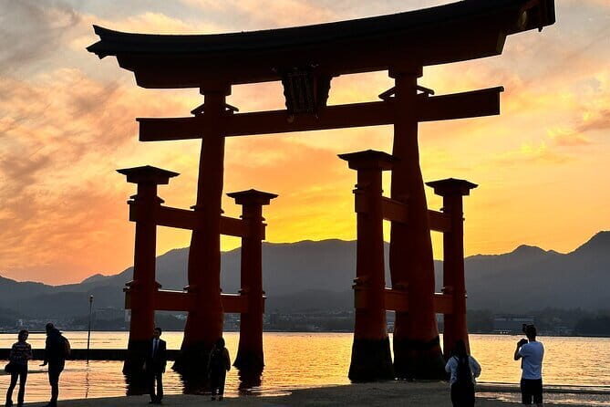 Hiroshima and Miyajima Private Custom Tour with Local Guide - Atomic Bomb Dome: why the 30 minutes should be calm, not frantic