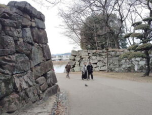 Hiroshima Castle 1h guide tour - Stepping Into the Tenshu: Exhibits on Mori Clan and Edo Streets