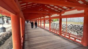 Hiroshima & Miyajima 6.5h Guided Tour – Dome, Park & Shrine - Itsukushima Shrine: Where the Torii Gate Feels Like It’s Floating