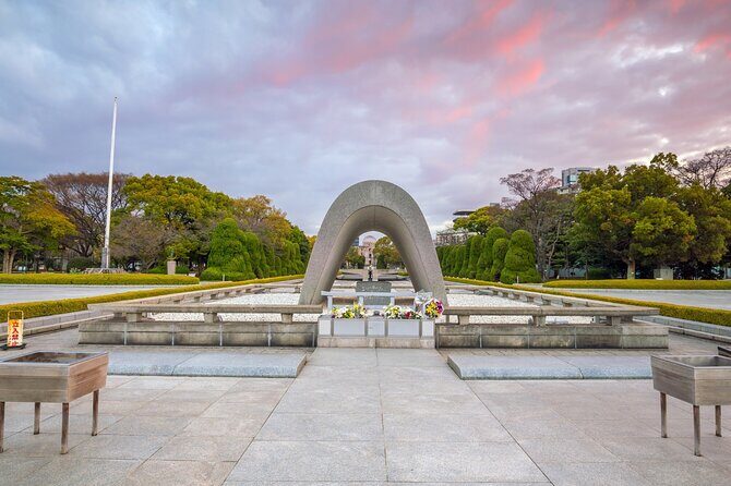 Hiroshima Private Tour with a Local - Highlights & Hidden Gems - Meeting point and the walk-it-out rhythm
