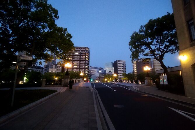 Sunset Walking Tour at Peace Park, Hiroshima - Sunset at Peace Park: why the 5:30 pm start matters
